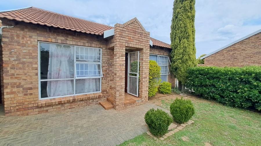 3 Bedroom Property for Sale in Universitas Free State